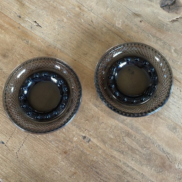 Two Vintage Glass Ashtrays - Picture 9 of 9